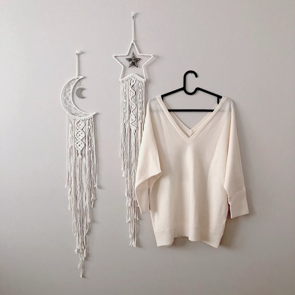 Banana Republic Sweaters - BANANA REPUBLIC V-NECK SWEATER